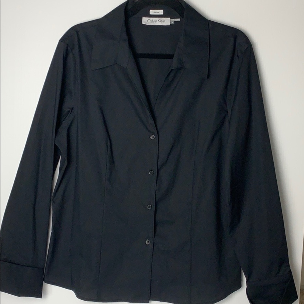 Worn once Calvin Klein black button down shirt